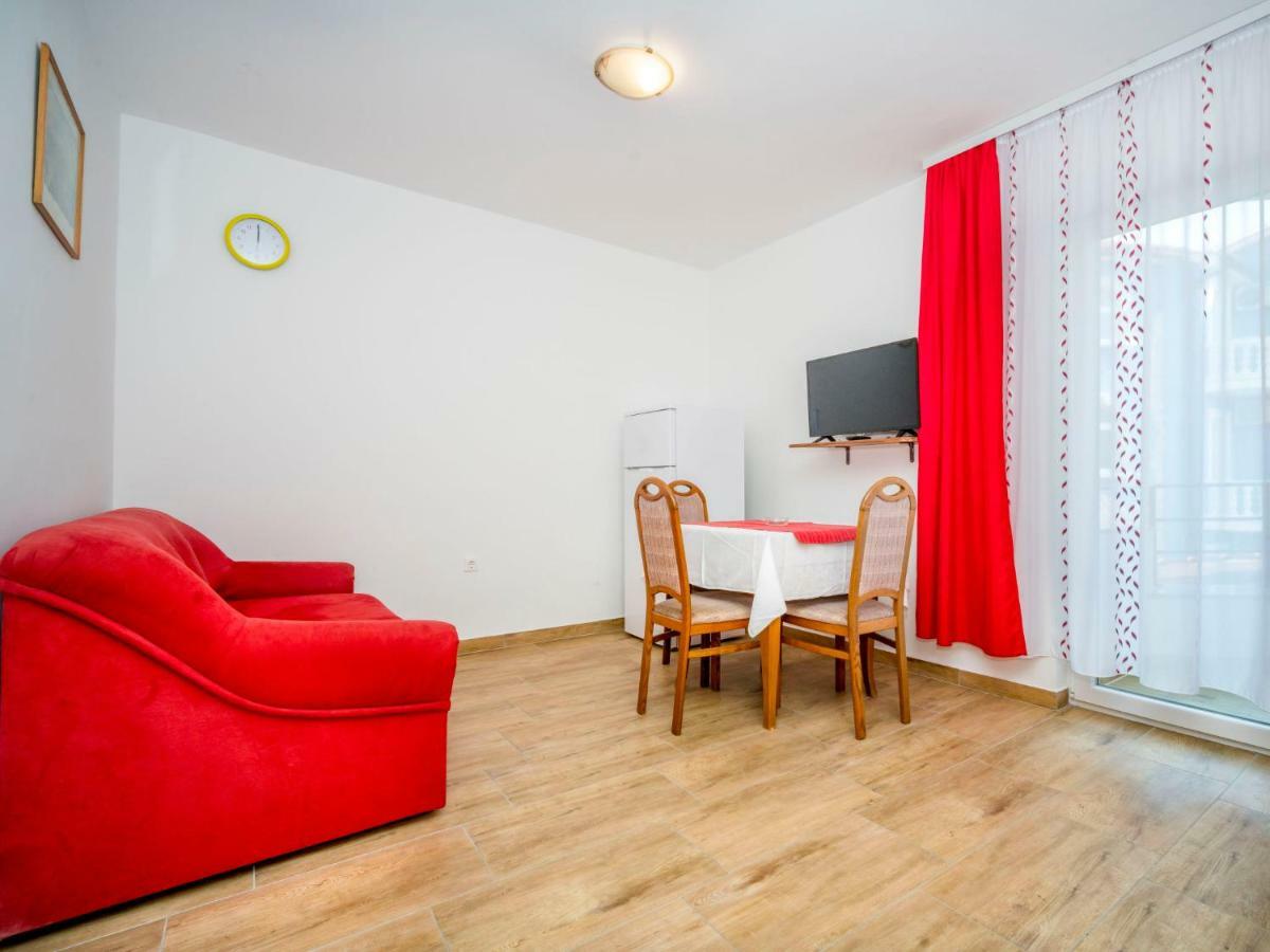 Apartment Hilde Red-6 By Interhome Медулин Екстериор снимка